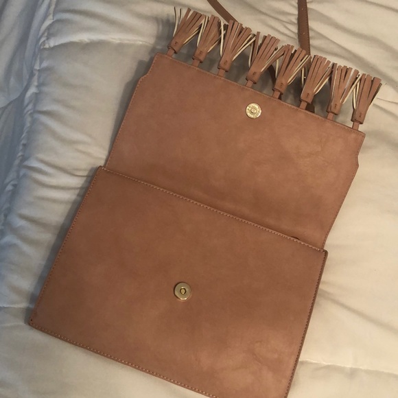 Blush fringe-animal print int- cross body clutch - Picture 5 of 7